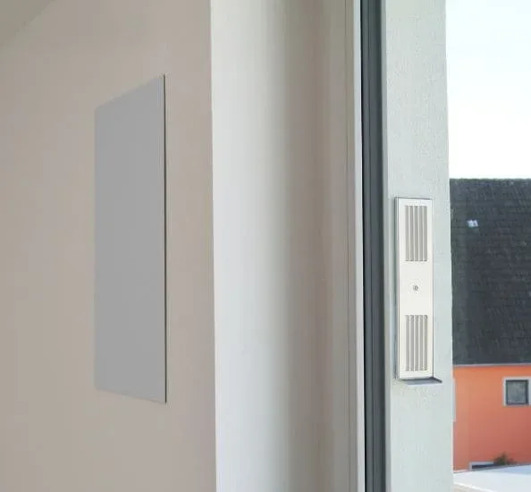 Detail zakončení větrání Meltem v okenním ostění Buckenhof