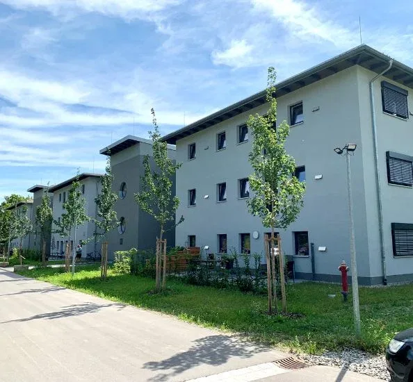 Pobytový areál Stiftung Ecksberg v Mühldorfu am Inn - další pohled na budovy